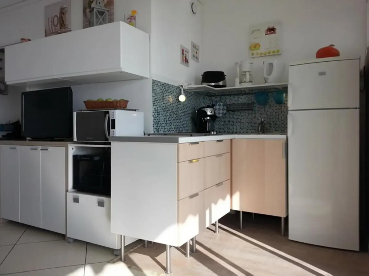 Studio Pieds Dans L'Eau - Vue Panoramique Sur Mer, Terrasse, Confort Complet - Fr-1-308-43 Apartment Le Lavandou